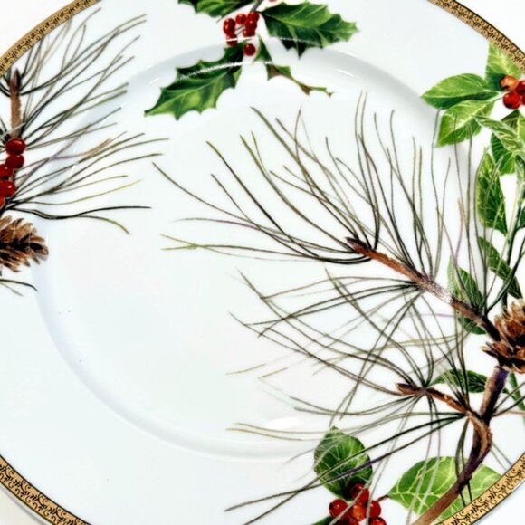 Dinner Plate, "Holiday Laurel" by St. Nicholas Square, 18 Karat Gold Band - Picture 3 of 4